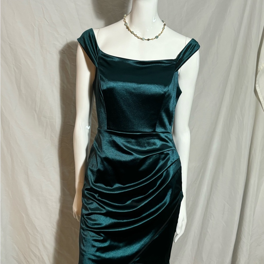 TeezeMe green satin cocktail dress women’s 5/6